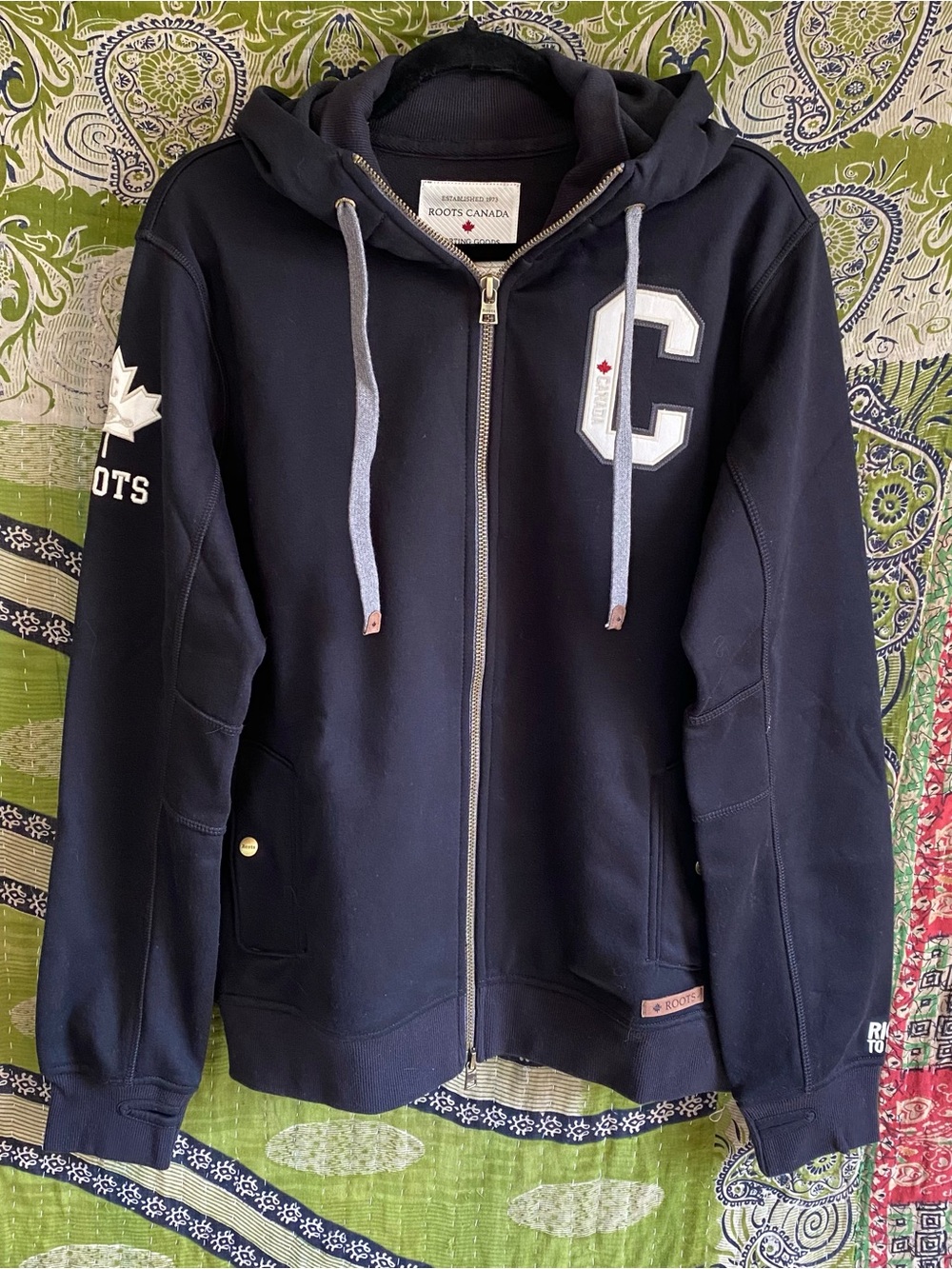 Roots Canada Black 'Right to Play' Full-Zip Varsity-Style Hoodie Jacket Small
